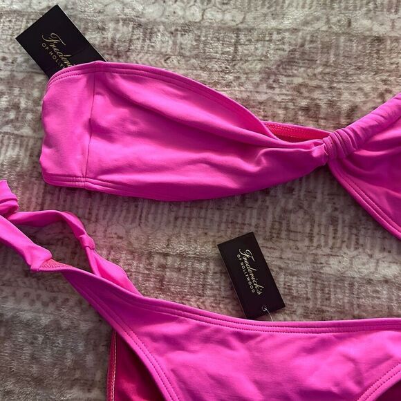 Fredrick’s of Hollywood Size Medium Hot pink Bikini set NWT - Picture 5 of 6